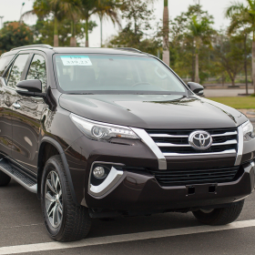 Cận Cảnh 4 Bộ Body Kit "Lột Xác" Cho Toyota Fortuner 2017: Từ Thể Thao Đến Sang Trọng